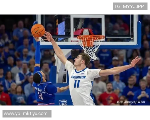 黄蜂34号秀卡尔克布伦纳表现亮眼6中4斩获11分7篮板2抢断1盖帽值得期待